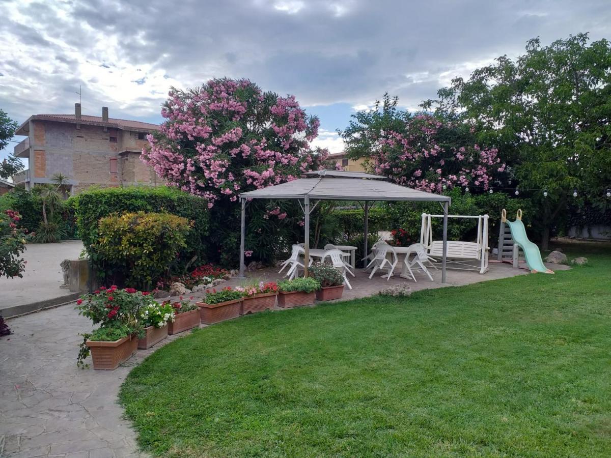 Garden Basement - Seminterrato Max 4 Ospiti - Fiumicino Vicino Aeroporto E Fiera Lejlighed Eksteriør billede